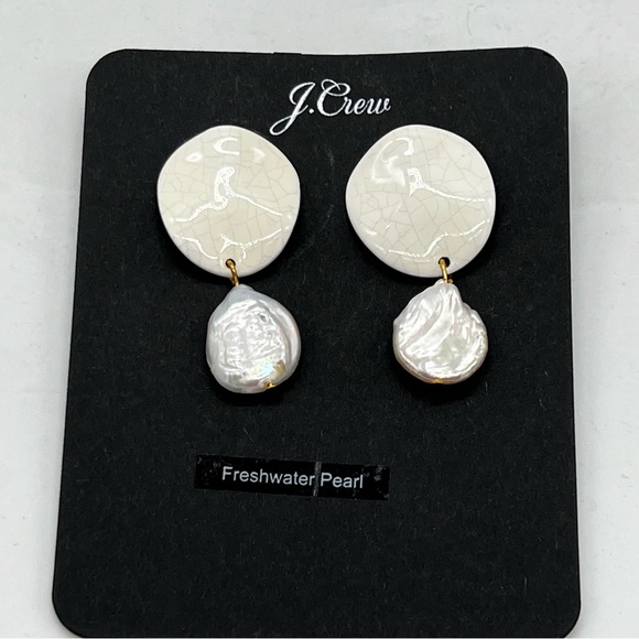 NWT J. Crew Cream Freshwater Pearl Dangle Earrings - Picture 2 of 7